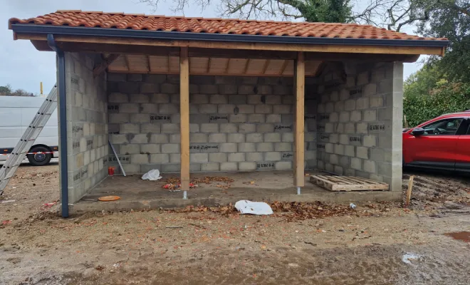 Gouttière sur un local à de roues, Capbreton, MSG